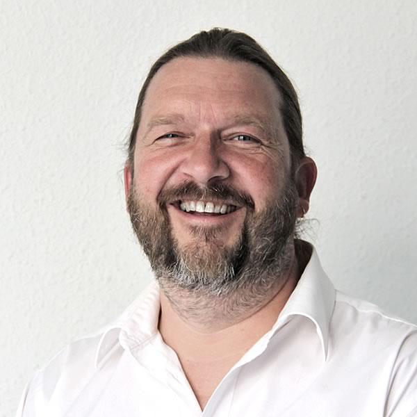 ANDREAS TEßMER - DIREKTOR