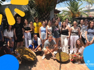 Comiendo paella juntos en Valencia