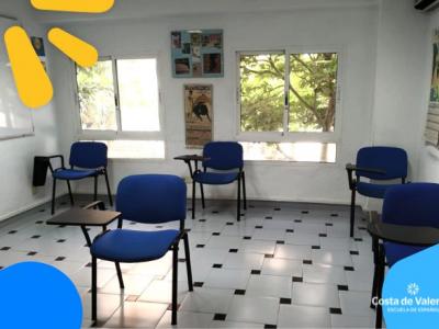 Beneficios de estudiar español en Costa de Valencia, escuela de español.